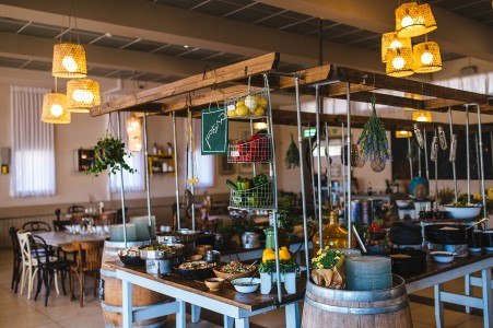 מסעדת אדמה שניר