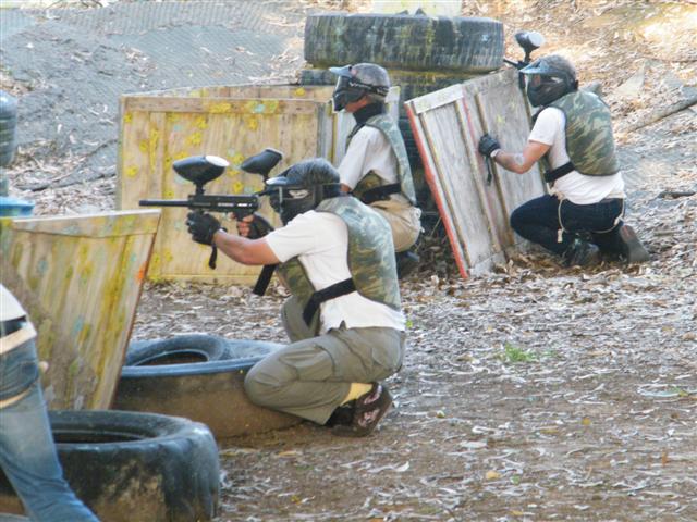 קרבות פיינטבול ביום כיף